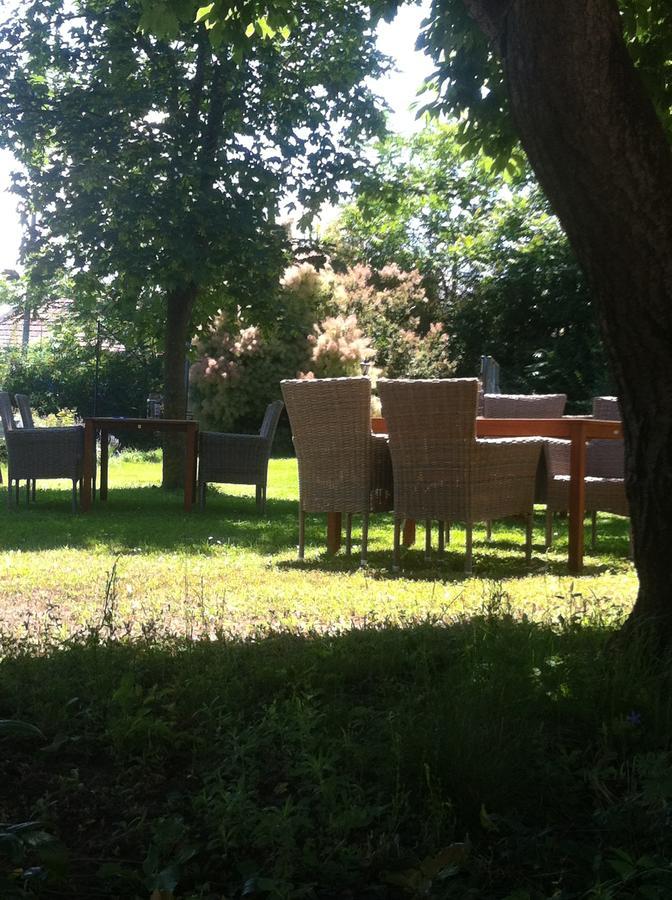 Sziget23 Hotel Ábrahámhegy Екстериор снимка