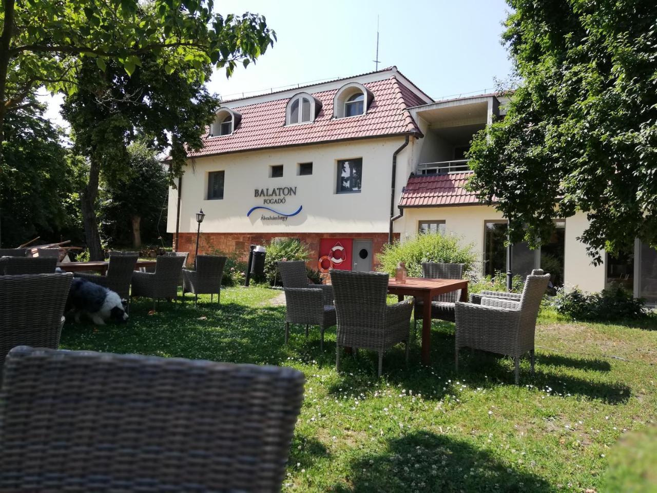 Sziget23 Hotel Ábrahámhegy Екстериор снимка